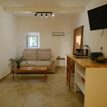 Διαμέρισμα Olive Grove Boutique 2 *